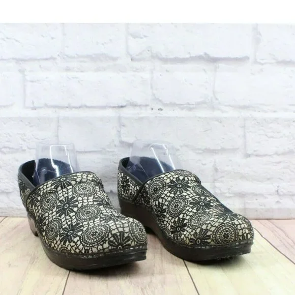 Sanita Multicolor Faux Leather Floral Pattern Slip on Clogs Size 10.5-11 - Picture 3 of 8